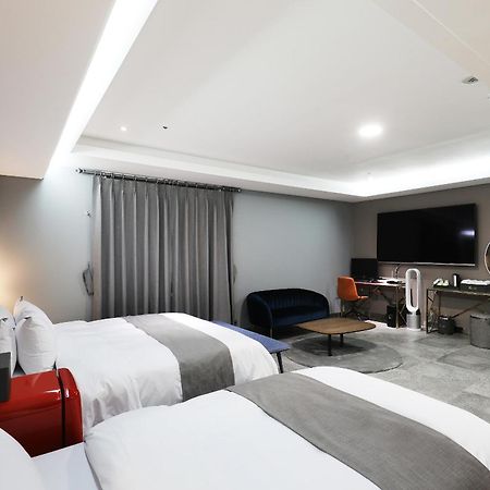 El Tower Hotel กุนซาน ภายนอก รูปภาพ