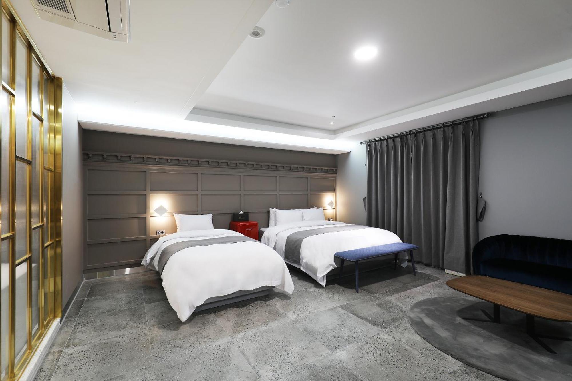 El Tower Hotel กุนซาน ภายนอก รูปภาพ